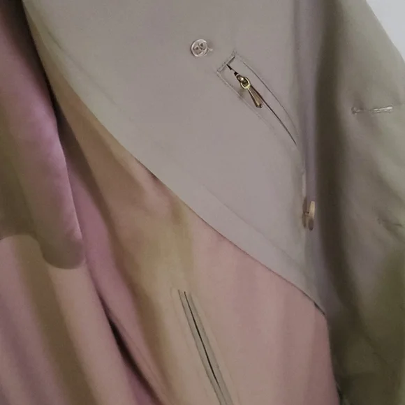 Brooks Brothers trench coat - Picture 6 of 16